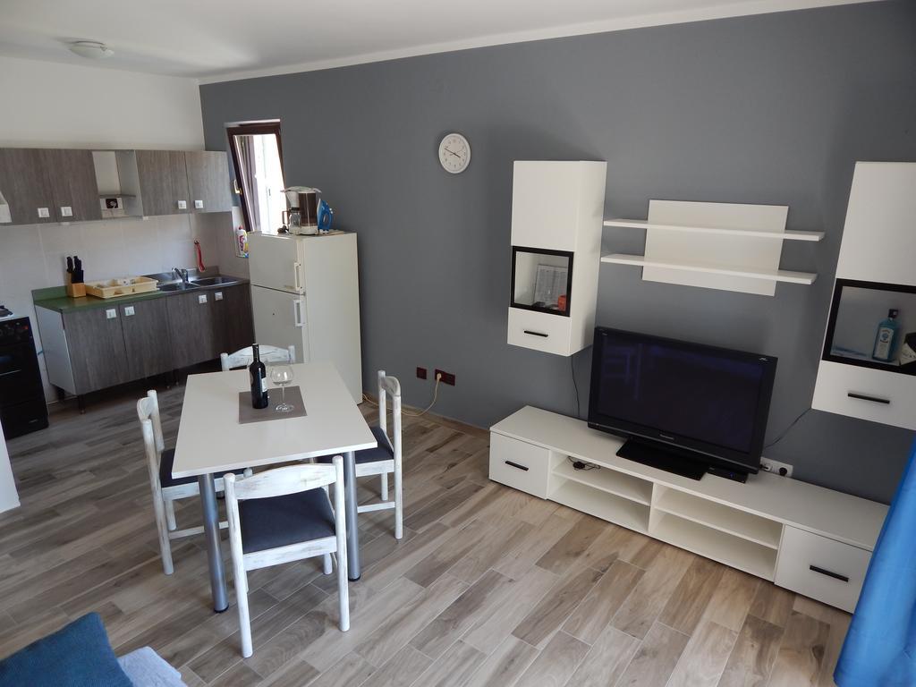 Apartment Martina Banjol Eksteriør bilde