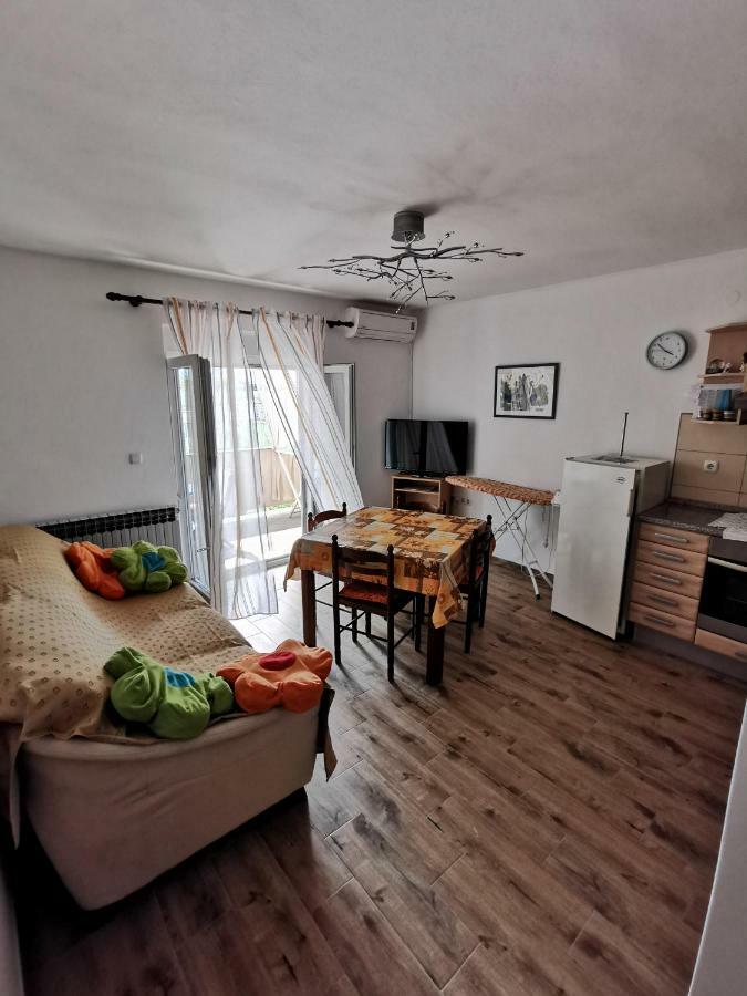 Apartment Martina Banjol Eksteriør bilde